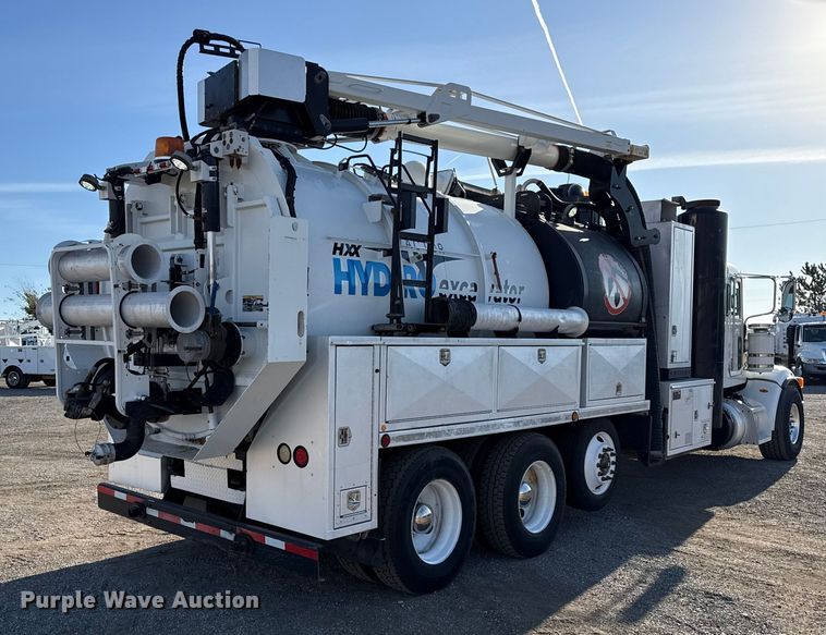 image for item EG1736 2013 Peterbilt 367 vacuum truck