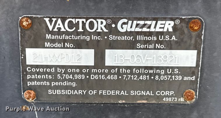 image for item EG1736 2013 Peterbilt 367 vacuum truck