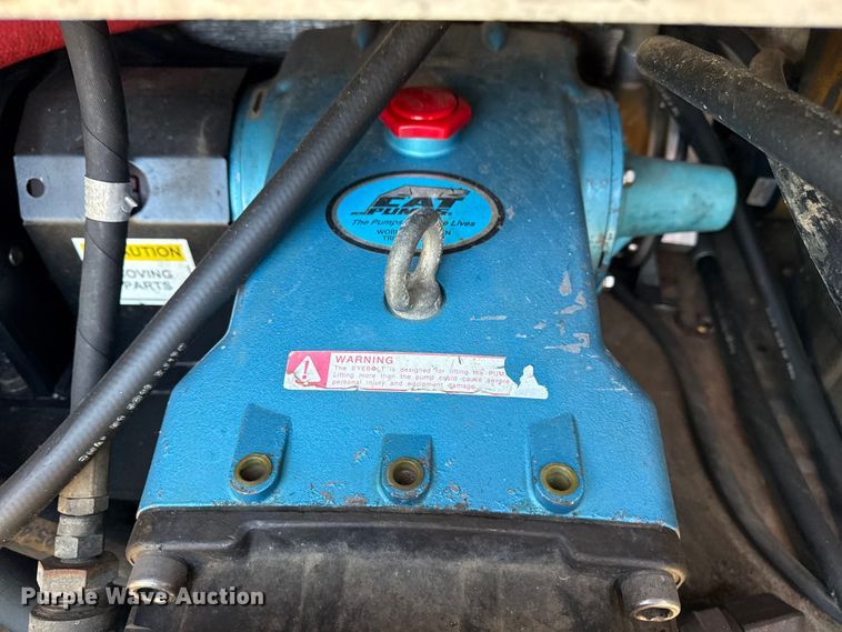 image for item EG1736 2013 Peterbilt 367 vacuum truck