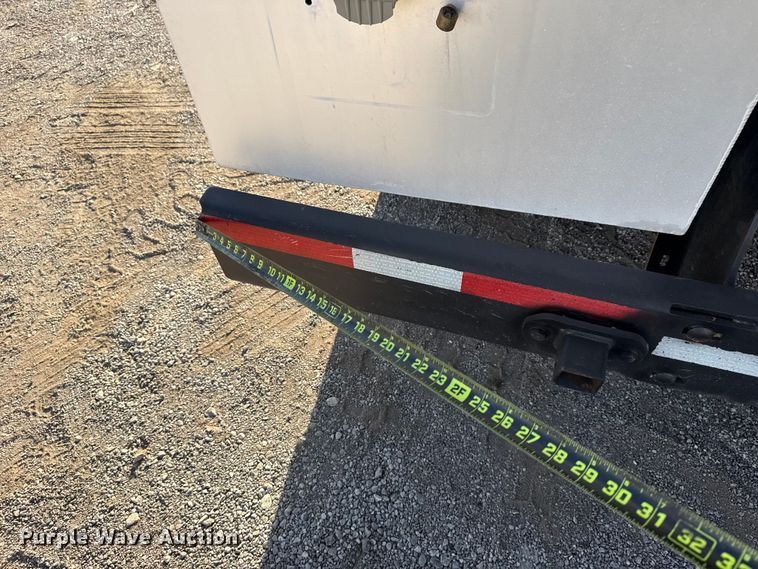 image for item EG1736 2013 Peterbilt 367 vacuum truck