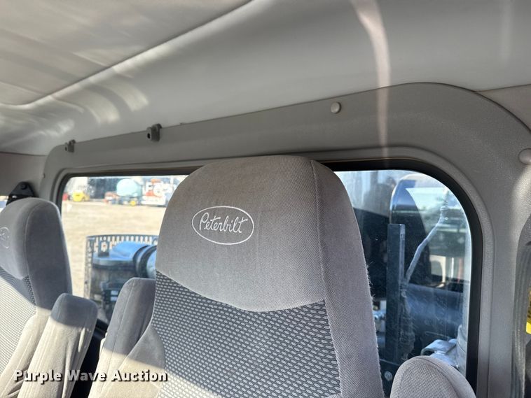 image for item EG1736 2013 Peterbilt 367 vacuum truck