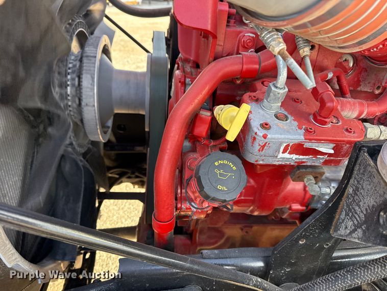 image for item EG1736 2013 Peterbilt 367 vacuum truck