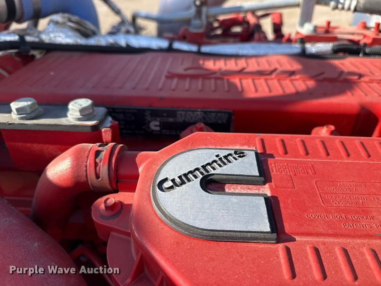 image for item EG1736 2013 Peterbilt 367 vacuum truck