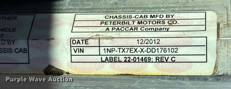 image for item EG1736 2013 Peterbilt 367 vacuum truck