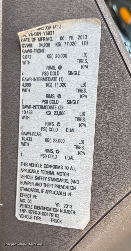 image for item EG1736 2013 Peterbilt 367 vacuum truck