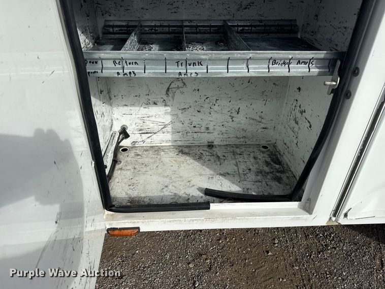 image for item EG1738 2015 Ford F450 Super Duty bucket truck