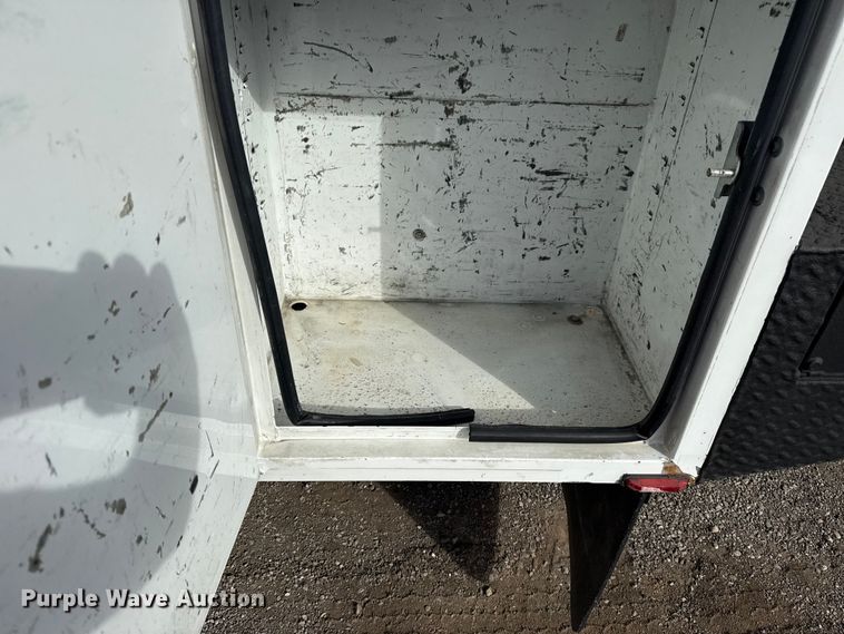 image for item EG1738 2015 Ford F450 Super Duty bucket truck