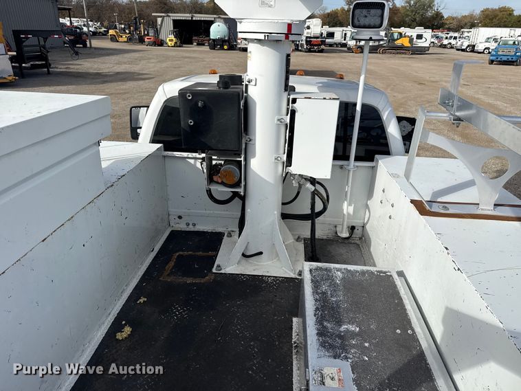 image for item EG1738 2015 Ford F450 Super Duty bucket truck