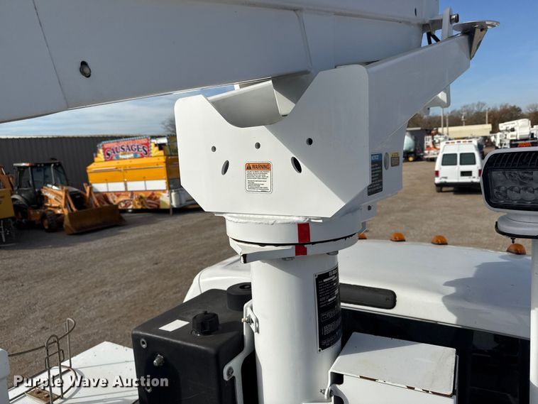 image for item EG1738 2015 Ford F450 Super Duty bucket truck