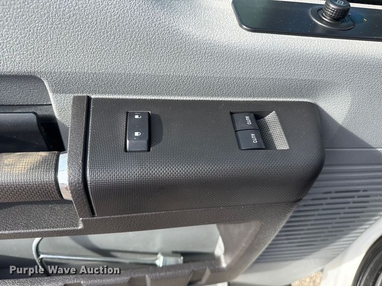 image for item EG1738 2015 Ford F450 Super Duty bucket truck