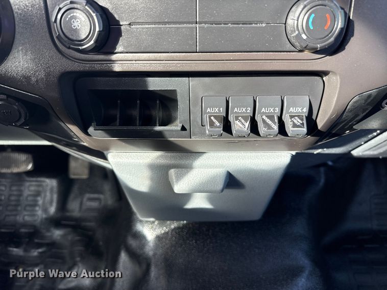 image for item EG1738 2015 Ford F450 Super Duty bucket truck