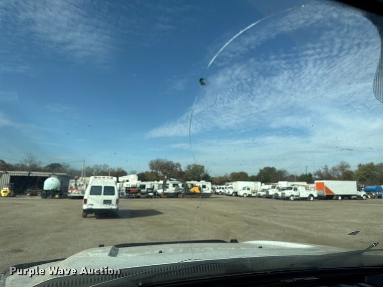 image for item EG1738 2015 Ford F450 Super Duty bucket truck