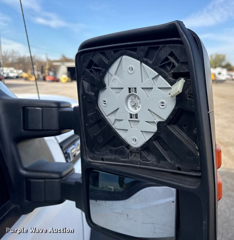 image for item EG1738 2015 Ford F450 Super Duty bucket truck