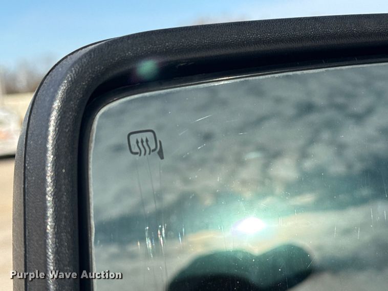 image for item EG1738 2015 Ford F450 Super Duty bucket truck