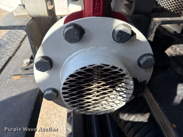 image for item EG1739 2013 International 4300 vacuum truck