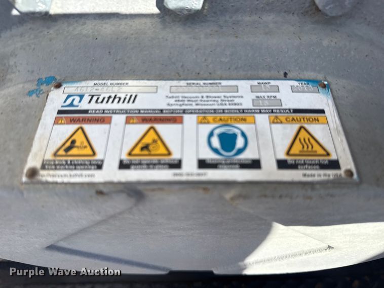 image for item EG1739 2013 International 4300 vacuum truck