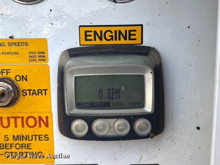 image for item EG1739 2013 International 4300 vacuum truck