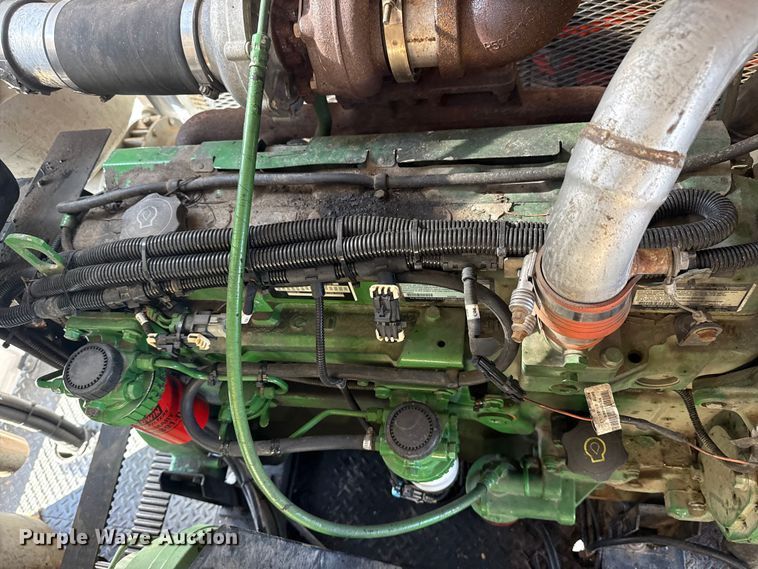 image for item EG1739 2013 International 4300 vacuum truck