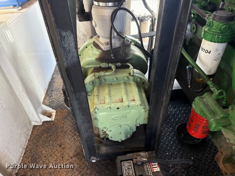 image for item EG1739 2013 International 4300 vacuum truck