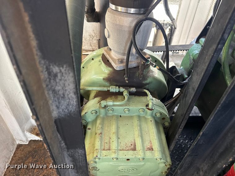 image for item EG1739 2013 International 4300 vacuum truck