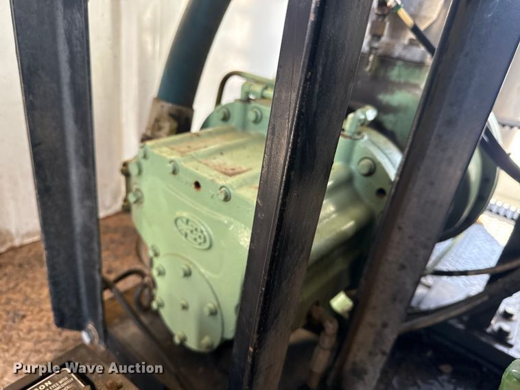 image for item EG1739 2013 International 4300 vacuum truck