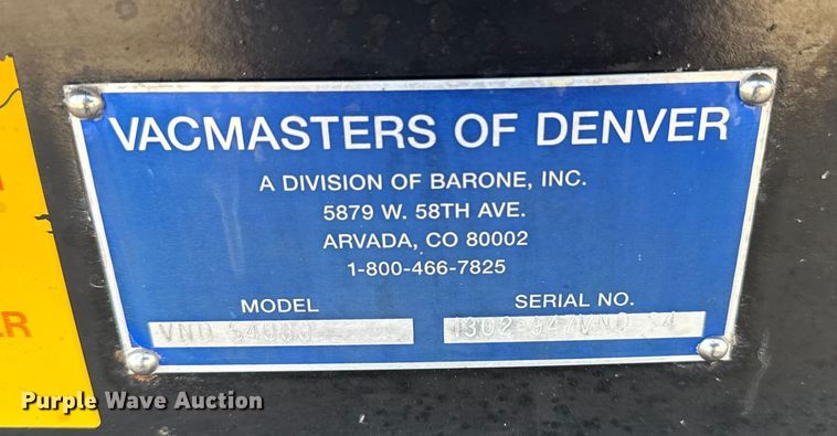 image for item EG1739 2013 International 4300 vacuum truck