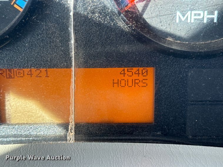 image for item EG1739 2013 International 4300 vacuum truck