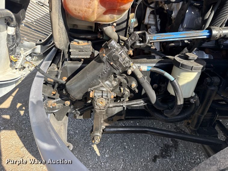 image for item EG1739 2013 International 4300 vacuum truck