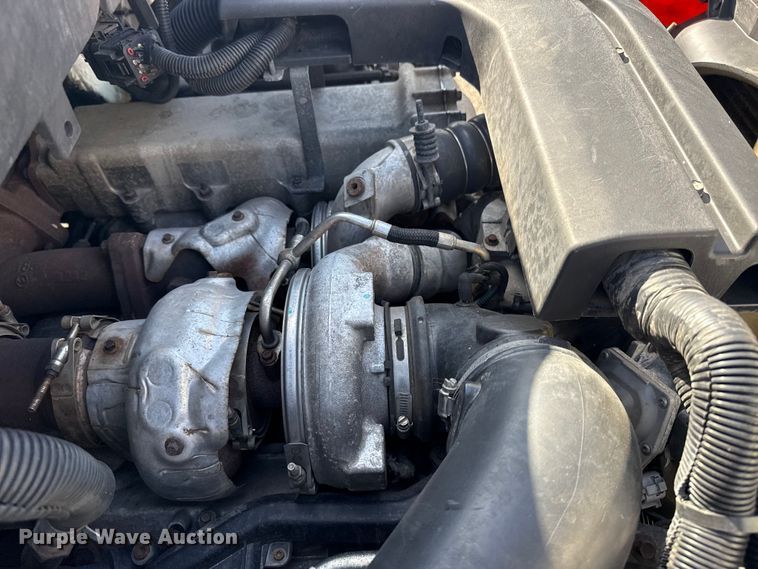 image for item EG1739 2013 International 4300 vacuum truck