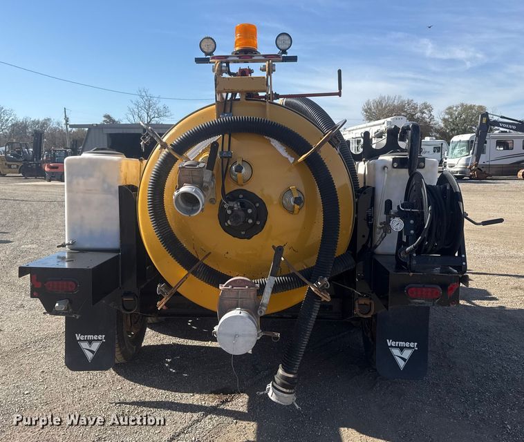 image for item EG1744 2022 Vermeer CV573SGT vacuum excavator