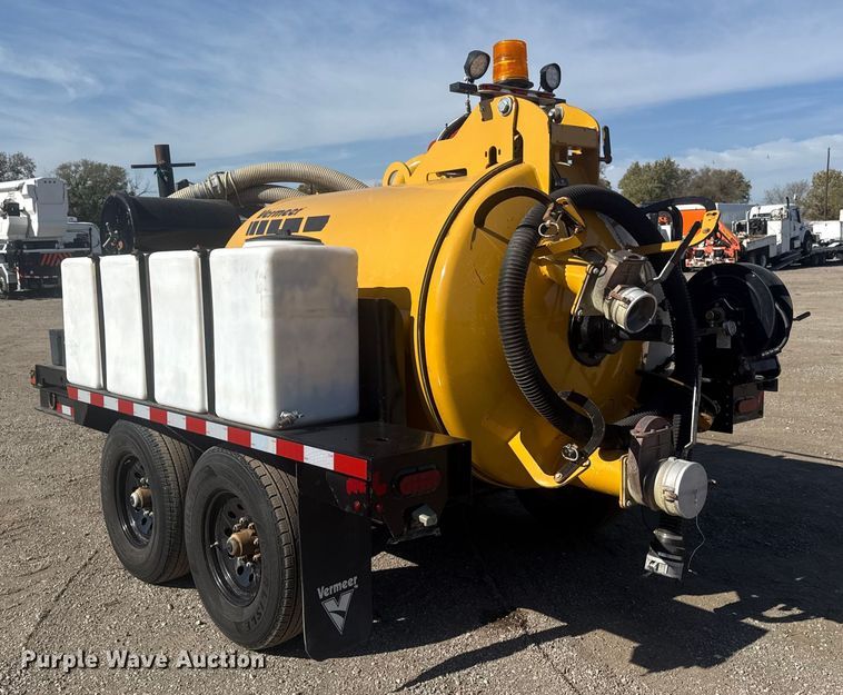 image for item EG1744 2022 Vermeer CV573SGT vacuum excavator