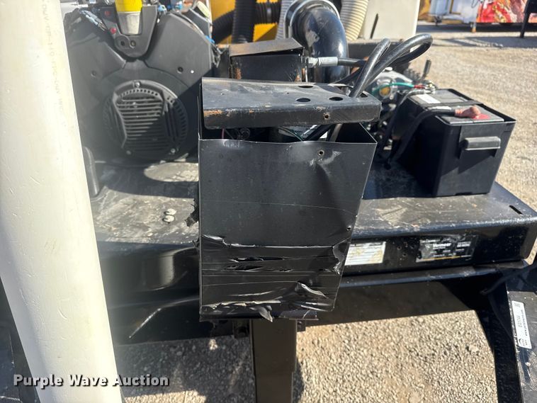 image for item EG1744 2022 Vermeer CV573SGT vacuum excavator