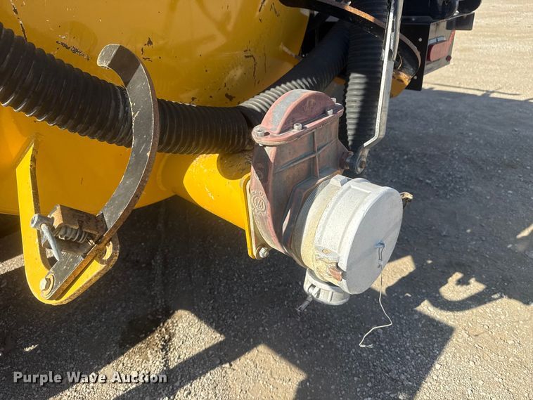 image for item EG1744 2022 Vermeer CV573SGT vacuum excavator