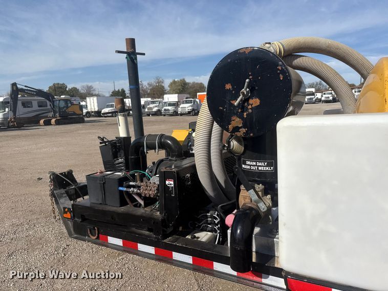 image for item EG1744 2022 Vermeer CV573SGT vacuum excavator