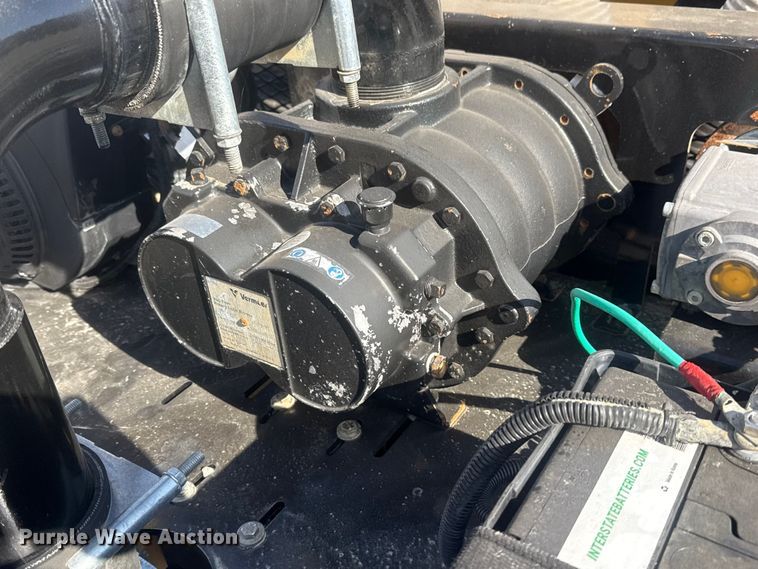 image for item EG1744 2022 Vermeer CV573SGT vacuum excavator