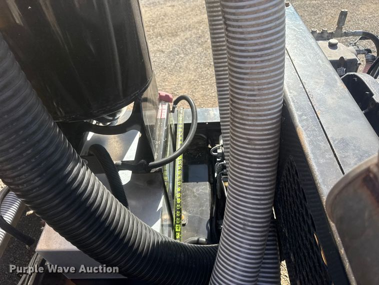 image for item EG1744 2022 Vermeer CV573SGT vacuum excavator