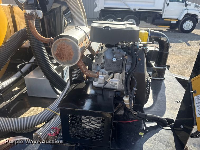 image for item EG1744 2022 Vermeer CV573SGT vacuum excavator