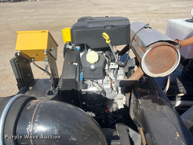 image for item EG1744 2022 Vermeer CV573SGT vacuum excavator