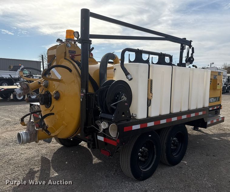 image for item EG1748 2022 Vermeer LP873SDT vacuum excavator