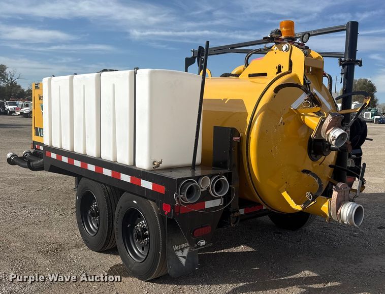 image for item EG1748 2022 Vermeer LP873SDT vacuum excavator