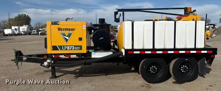 image for item EG1748 2022 Vermeer LP873SDT vacuum excavator