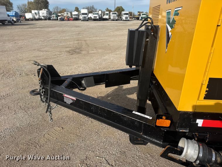image for item EG1748 2022 Vermeer LP873SDT vacuum excavator