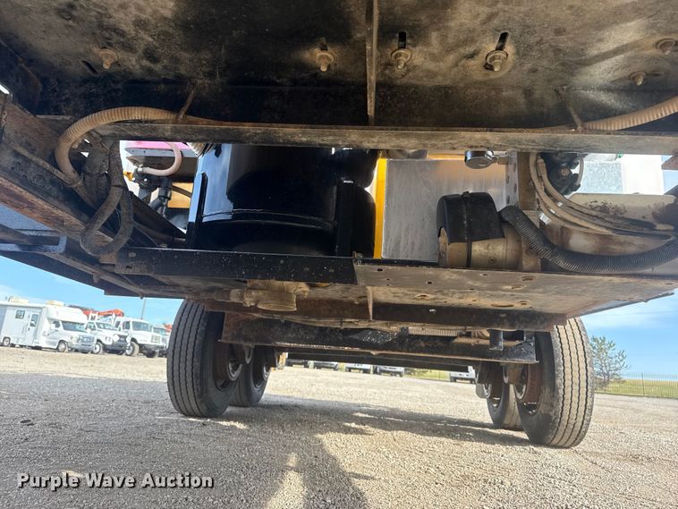 image for item EG1748 2022 Vermeer LP873SDT vacuum excavator