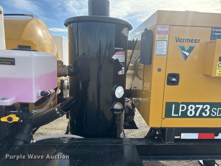 image for item EG1748 2022 Vermeer LP873SDT vacuum excavator