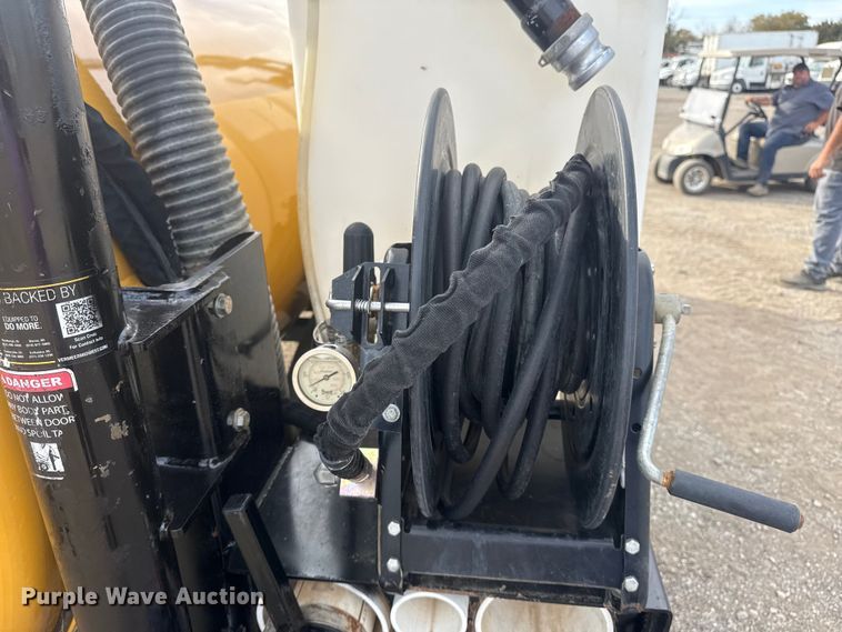 image for item EG1748 2022 Vermeer LP873SDT vacuum excavator