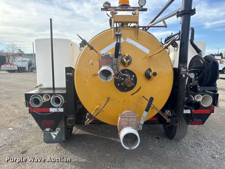 image for item EG1748 2022 Vermeer LP873SDT vacuum excavator