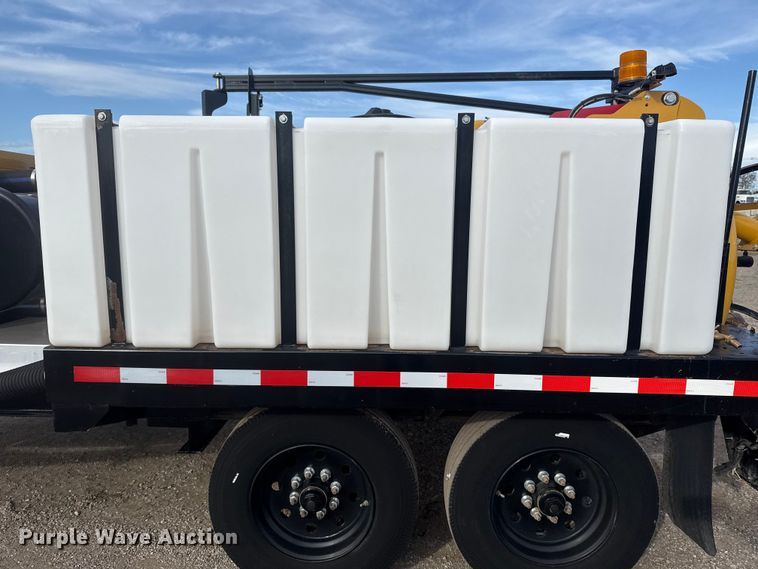 image for item EG1748 2022 Vermeer LP873SDT vacuum excavator