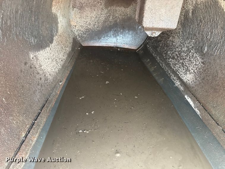 image for item EG1748 2022 Vermeer LP873SDT vacuum excavator