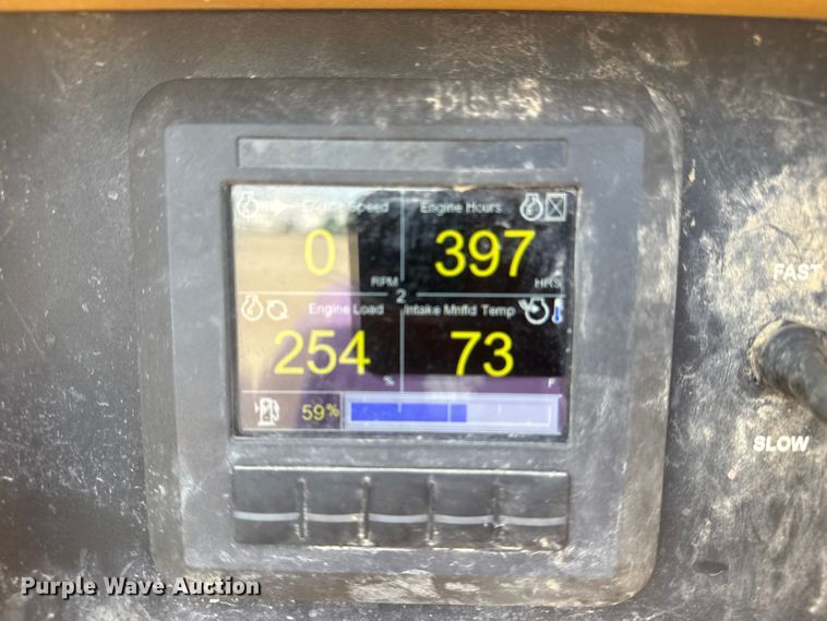 image for item EG1748 2022 Vermeer LP873SDT vacuum excavator