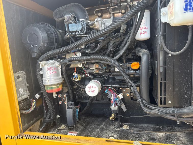 image for item EG1748 2022 Vermeer LP873SDT vacuum excavator